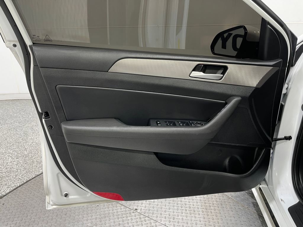 Used 2018 Hyundai Sonata Sport image 14