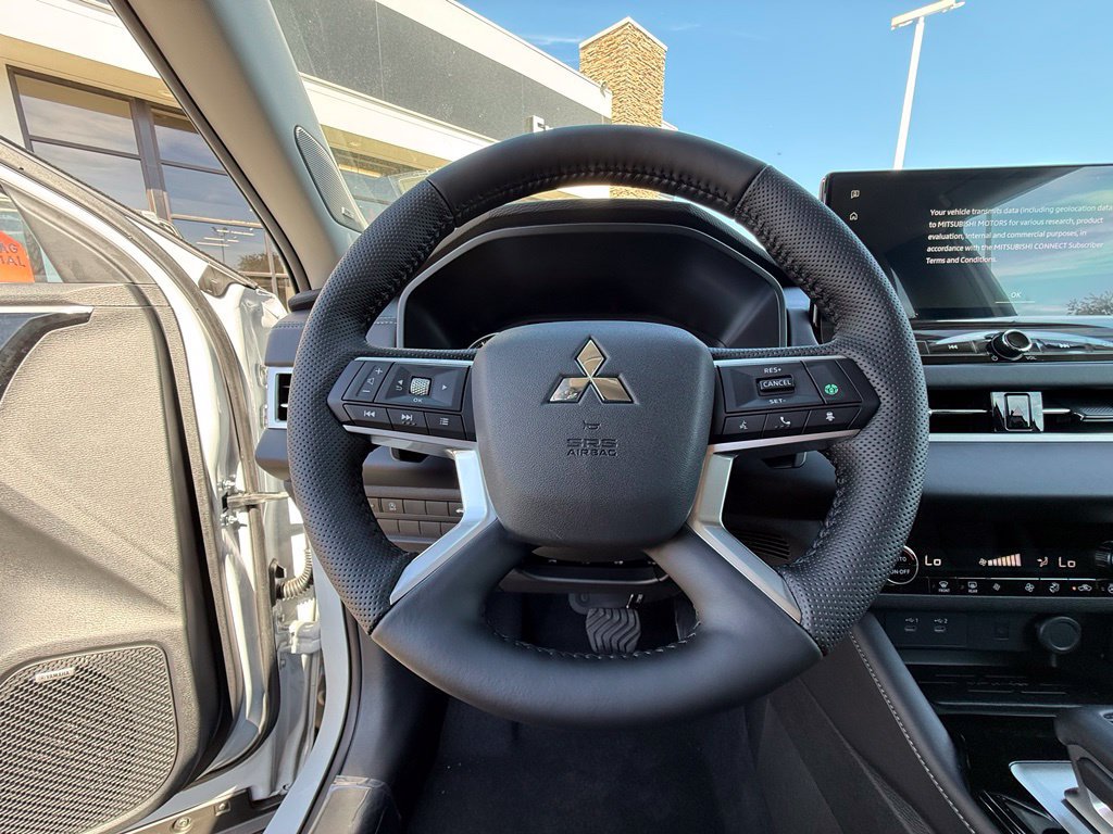 New 2026 Mitsubishi Outlander SE FWD image 21