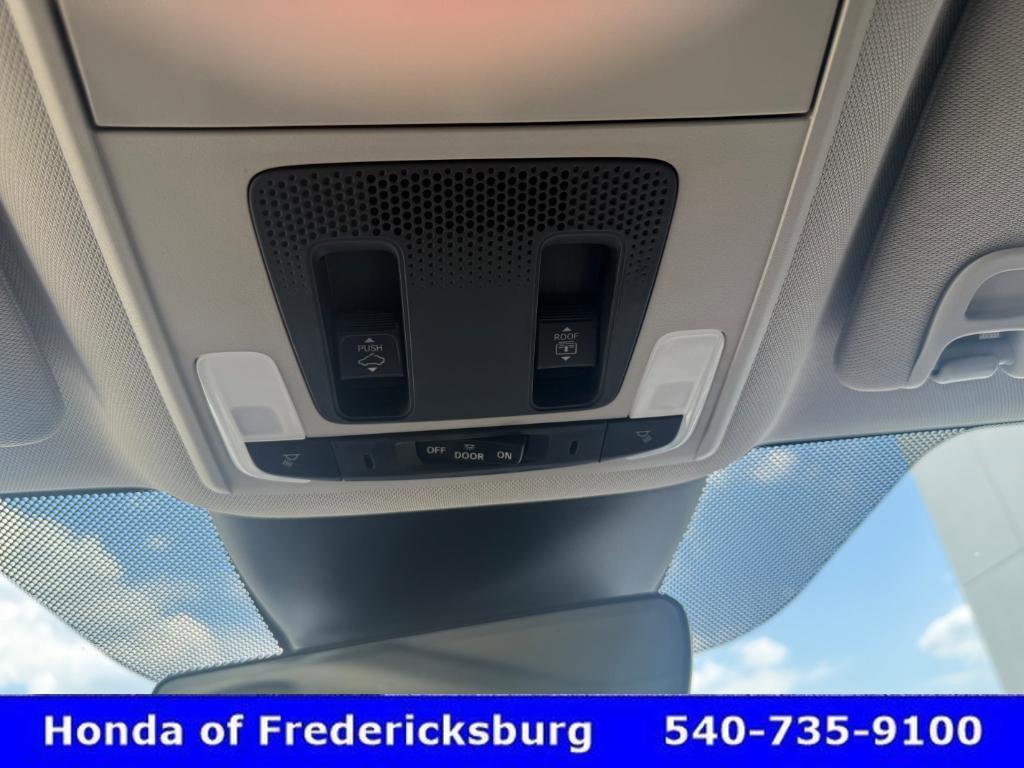 Certified 2025 Honda Pilot Elite image 27
