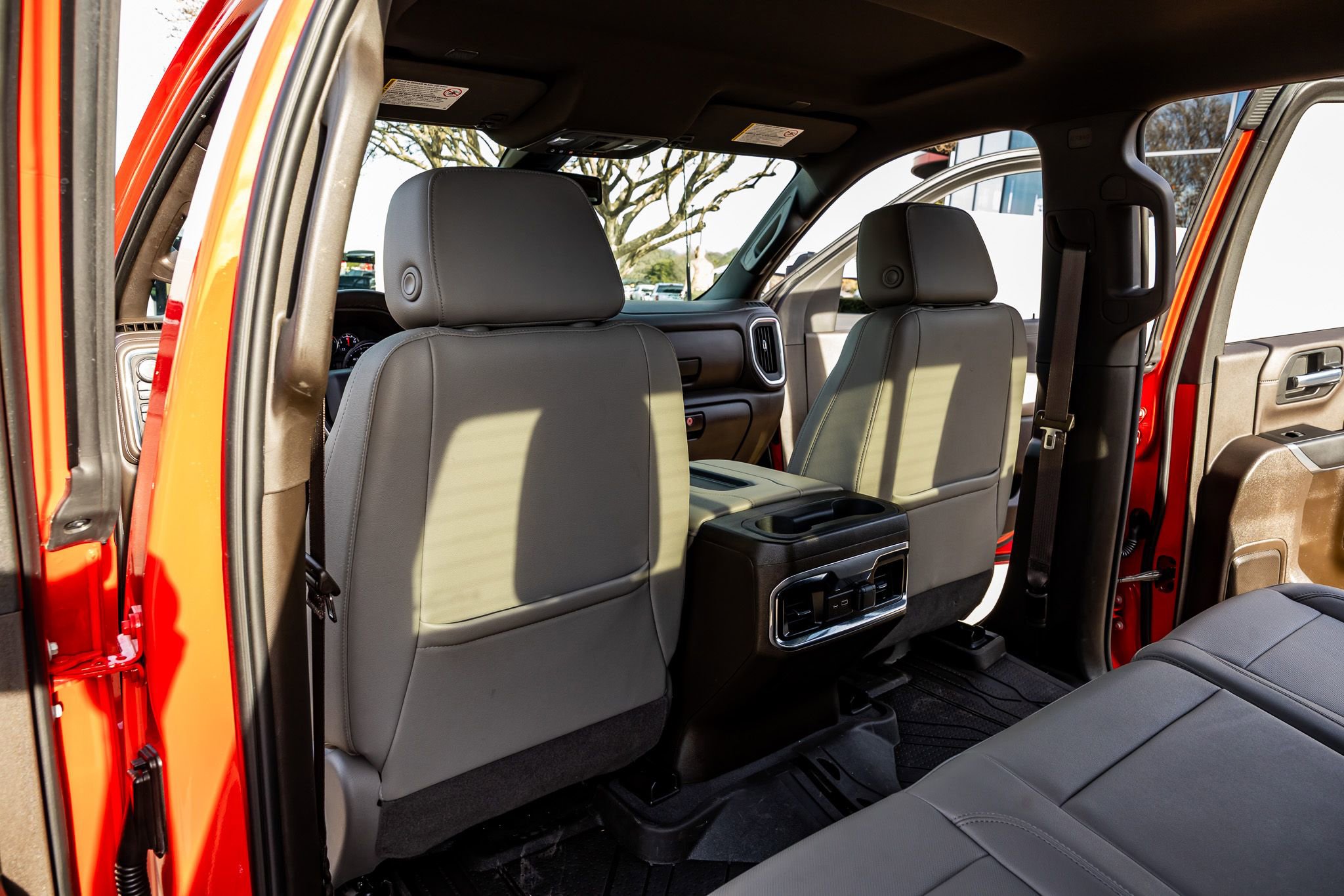 Used 2022 Chevrolet Silverado 3500 LTZ w/ LTZ Convenience Package image 34