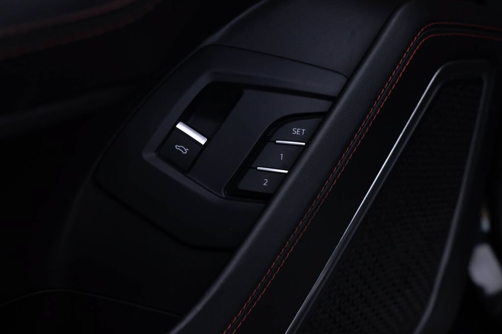 Used 2022 Lamborghini Urus AWD/4WD image 21