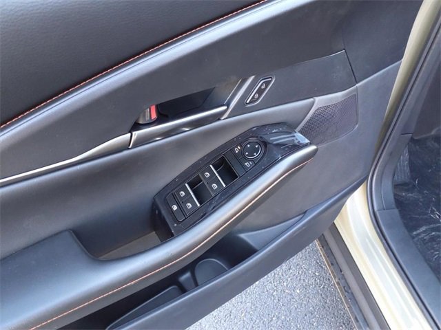 Certified 2025 MAZDA CX-30 Carbon image 9