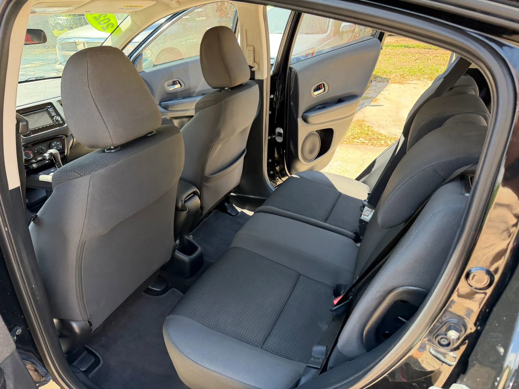 Used 2021 Honda HR-V LX image 12