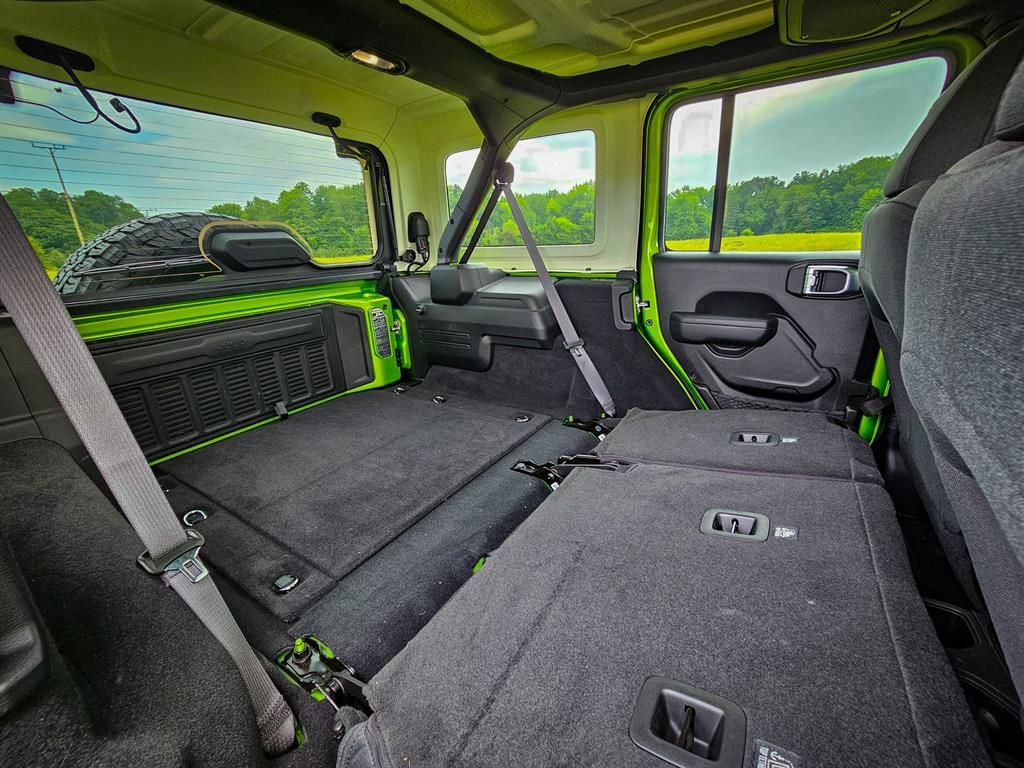 New 2025 Jeep Wrangler Sport S image 34
