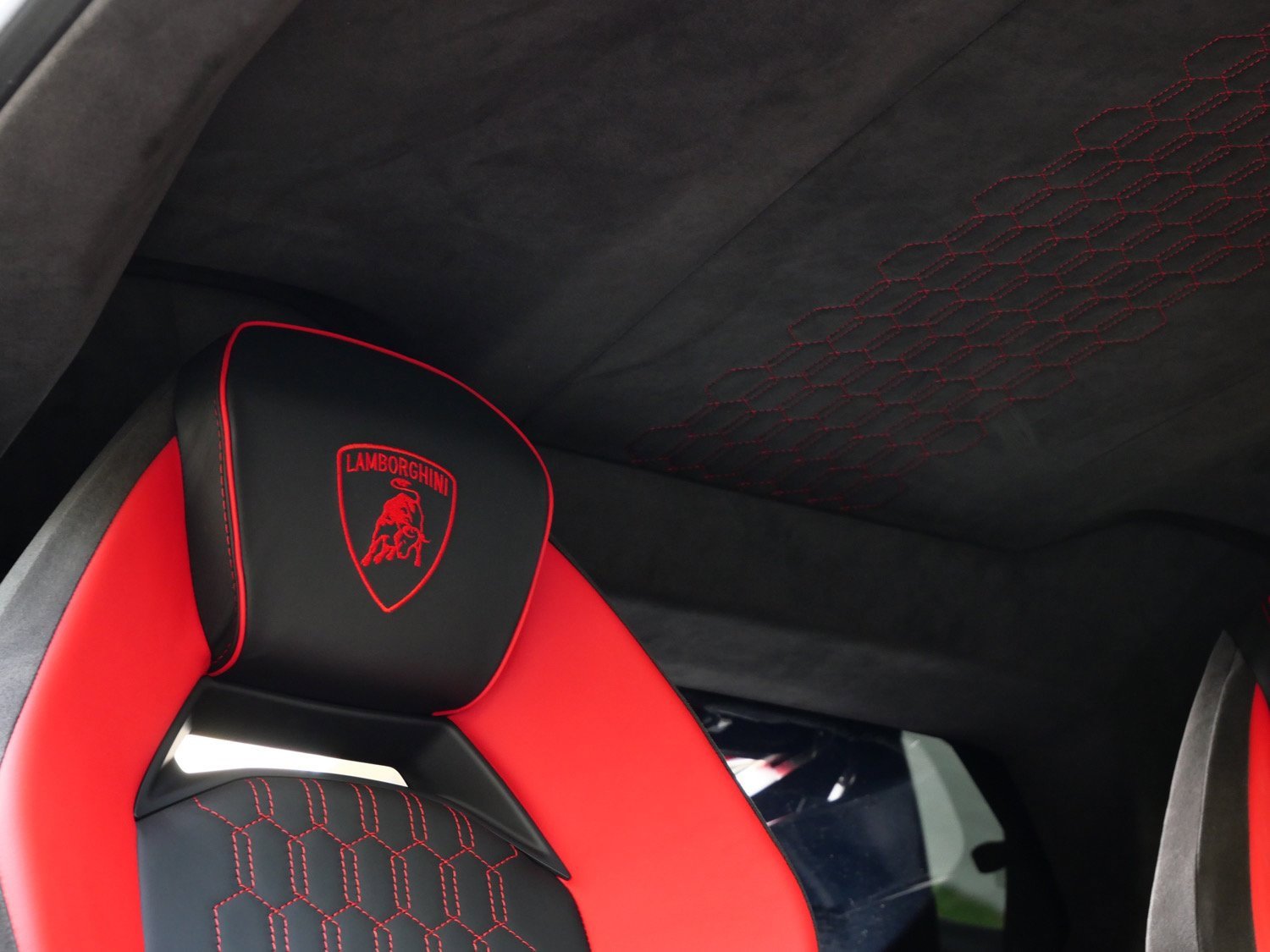 Used 2024 Lamborghini Revuelto image 28