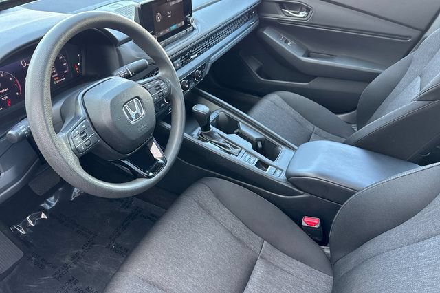 Used 2025 Honda Accord SE image 10