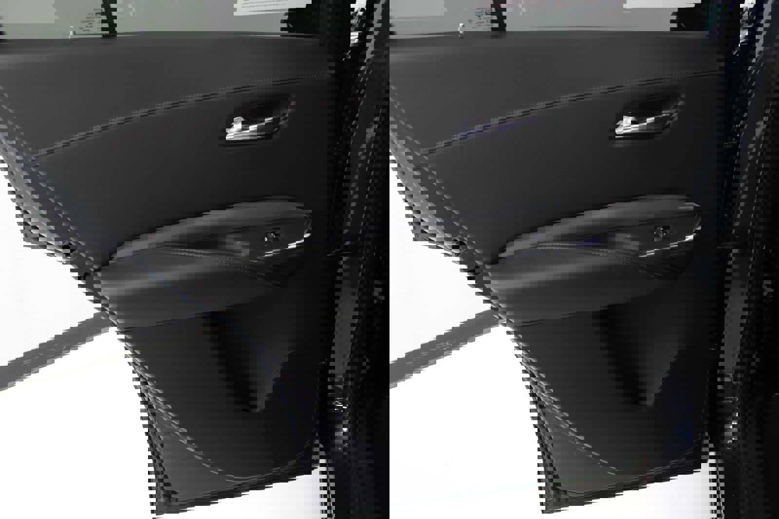 Used 2020 Cadillac XT4 Premium Luxury w/ Cold Weather Package image 35