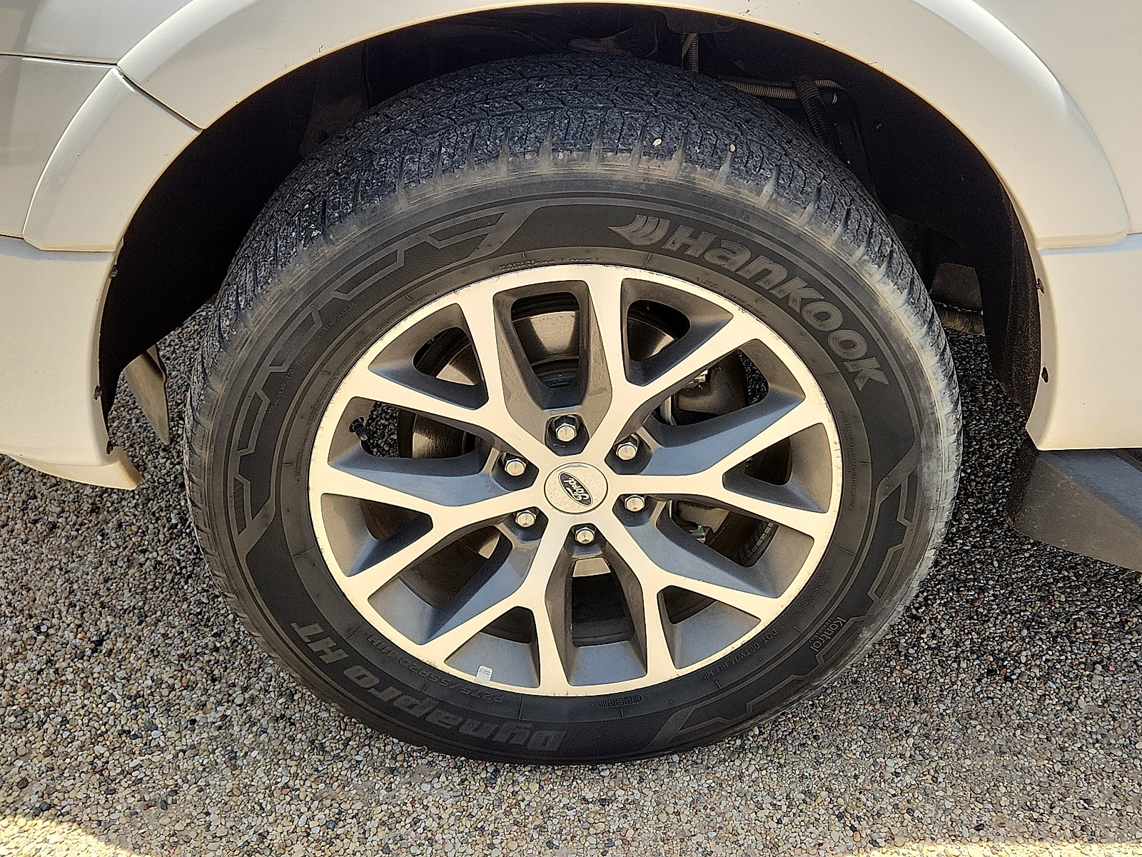 Used 2016 Ford Expedition XLT w/ Equipment Group 201A RWD image 7
