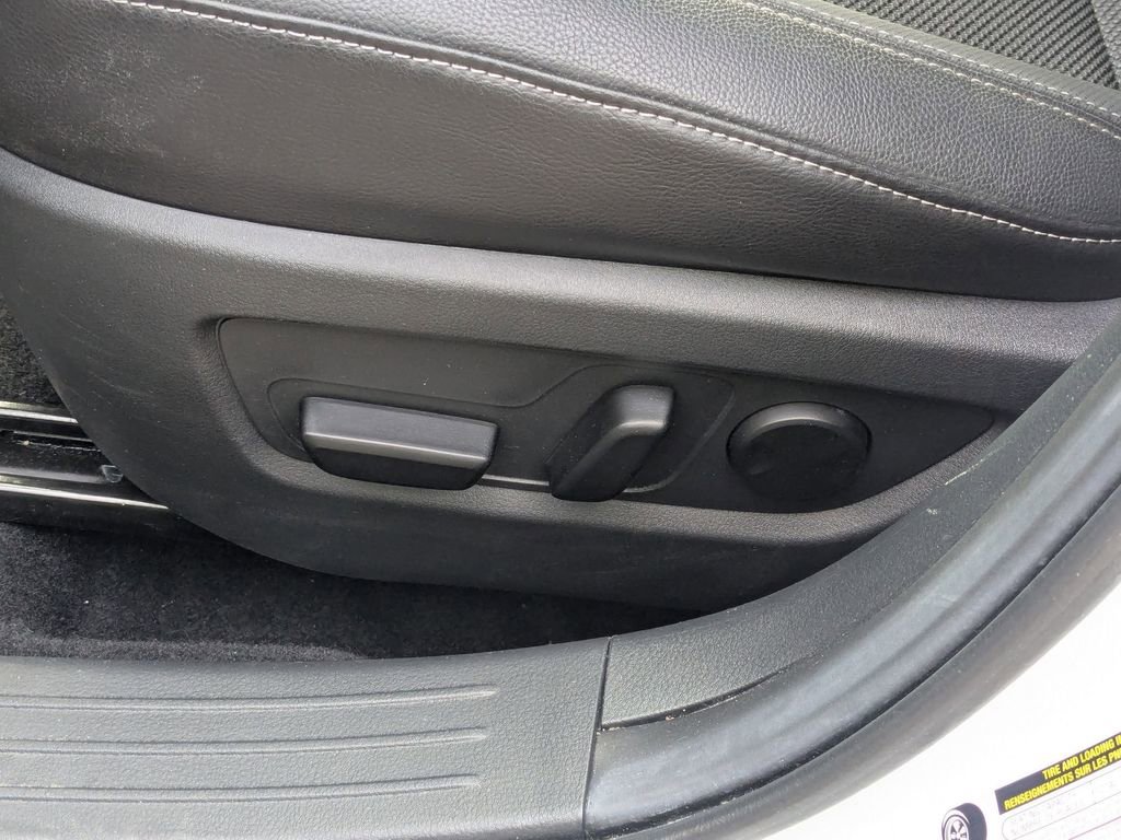 Used 2025 MAZDA CX-50 AWD 2.5 S w/ Premium Package image 14