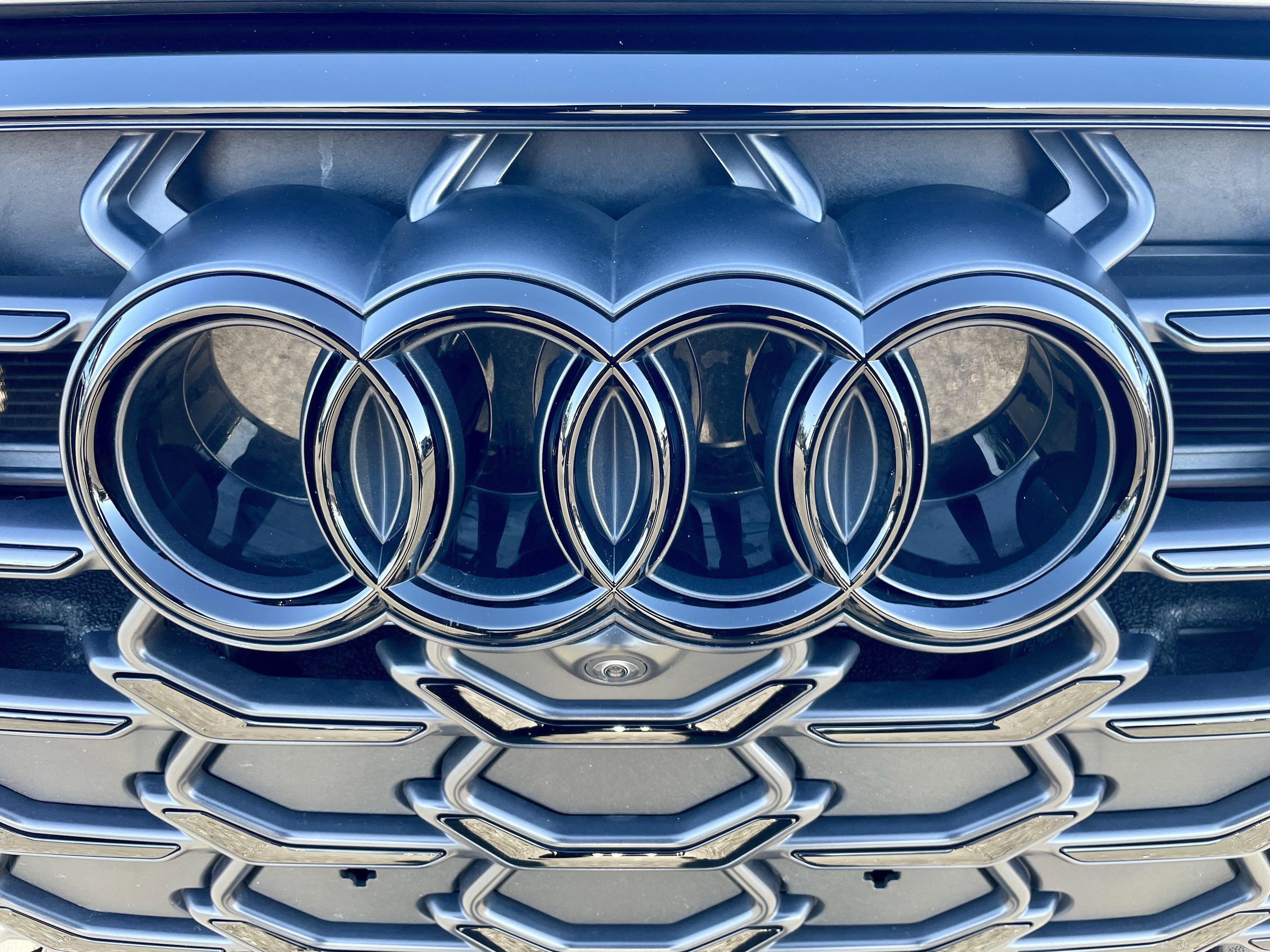 Used 2025 Audi S8 image 33