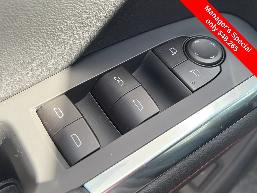Used 2026 Chevrolet Traverse Z71 w/ Driver Confidence Package AWD/4WD image 24