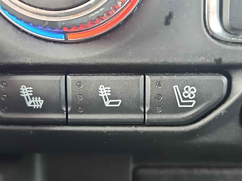 Used 2021 GMC Yukon XL SLT image 36