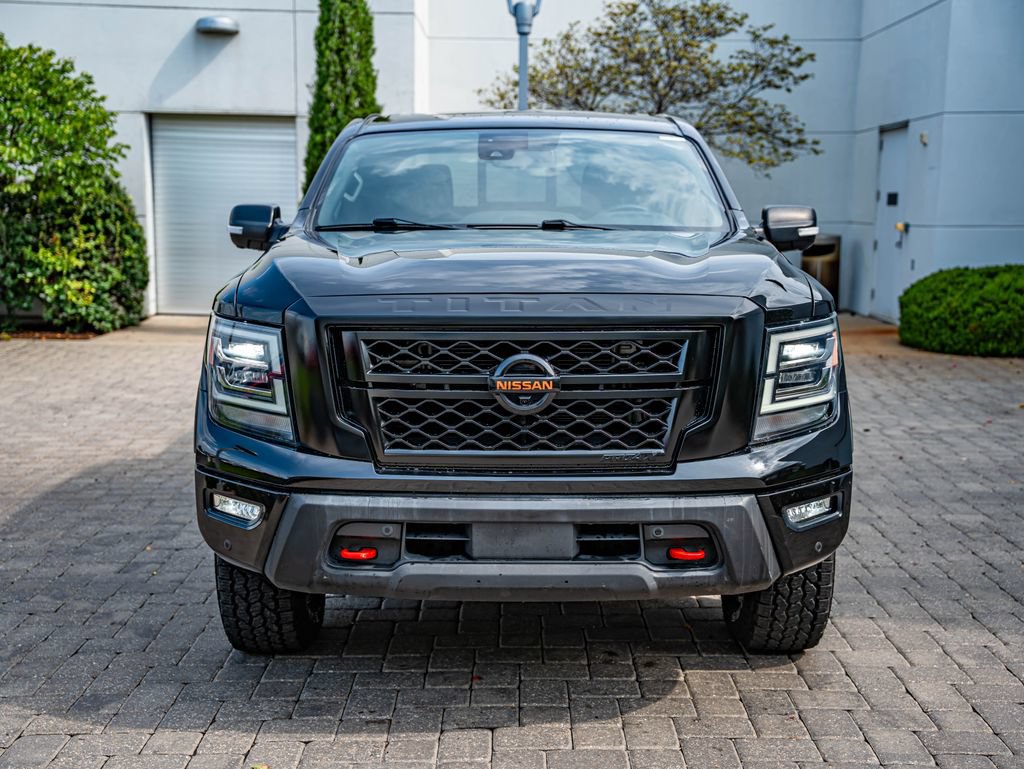 Used 2022 Nissan Titan PRO-4X w/ Pro-4x Convenience Package AWD/4WD image 2