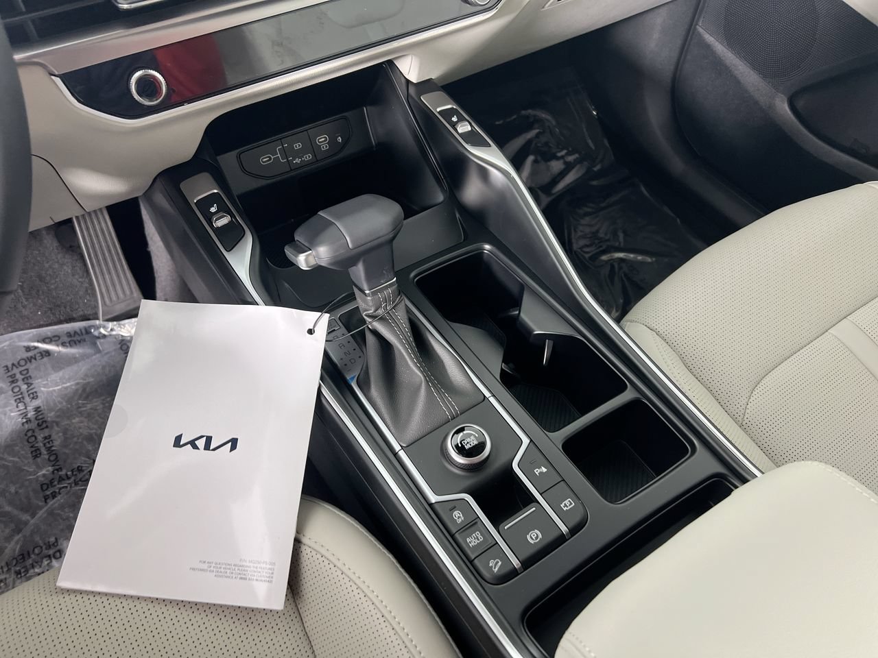 New 2026 Kia Sorento S w/ S Panoramic Sunroof Package FWD image 23