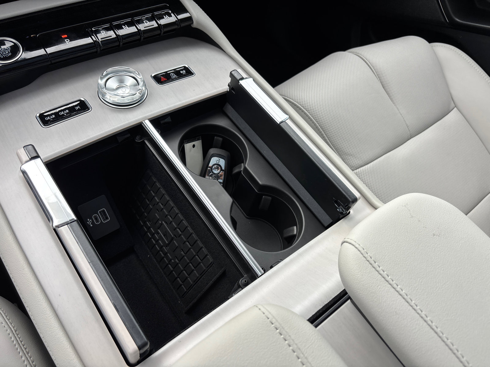 New 2025 Lincoln Navigator L Reserve image 24