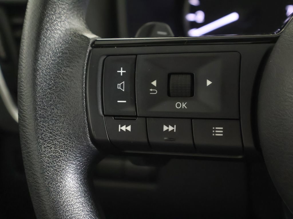 Used 2023 Nissan Rogue SV AWD/4WD image 34