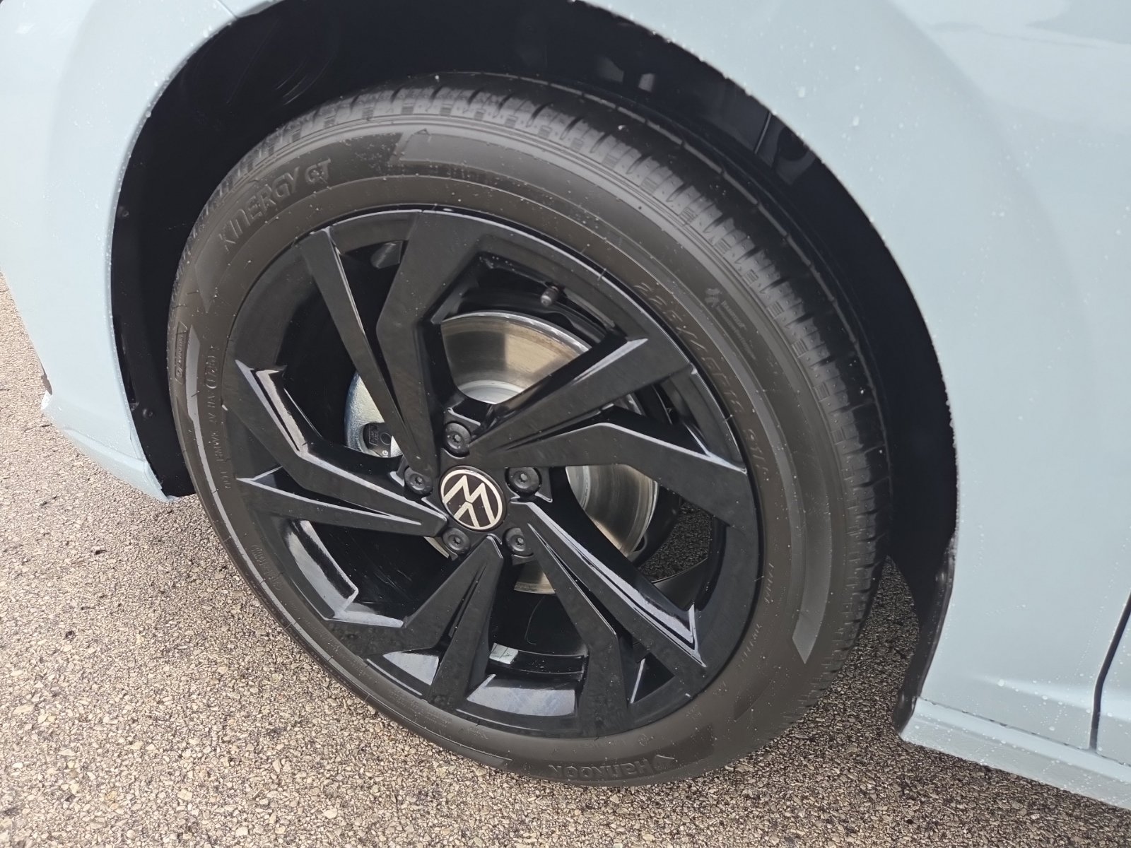New 2027 Volkswagen Jetta SE FWD image 14