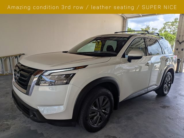 Used 2024 Nissan Pathfinder SV FWD image 8