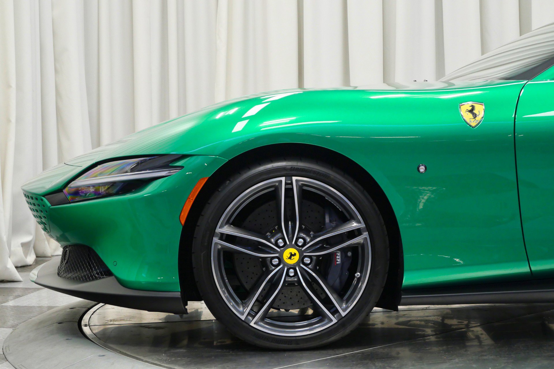 Used 2024 Ferrari Roma Spider image 30