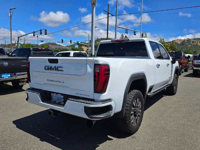 Used 2024 GMC Sierra 2500 Denali Ultimate image 3