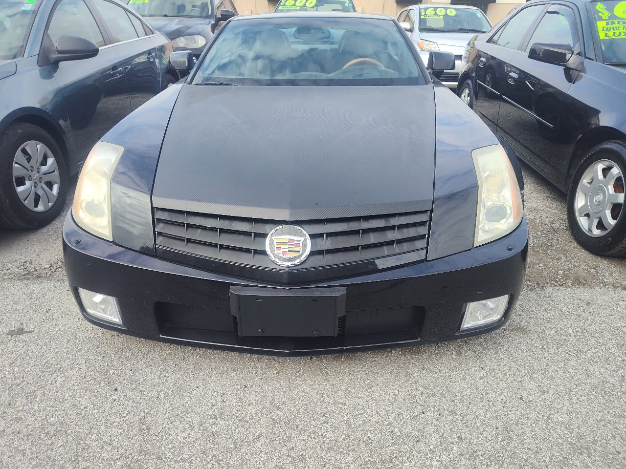 Used 2004 Cadillac XLR 2dr Convertible image 2