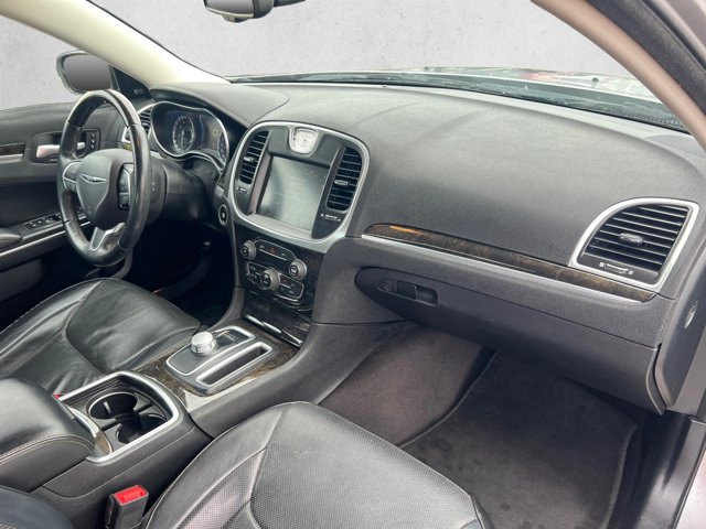 Used 2016 Chrysler 300 C RWD image 26