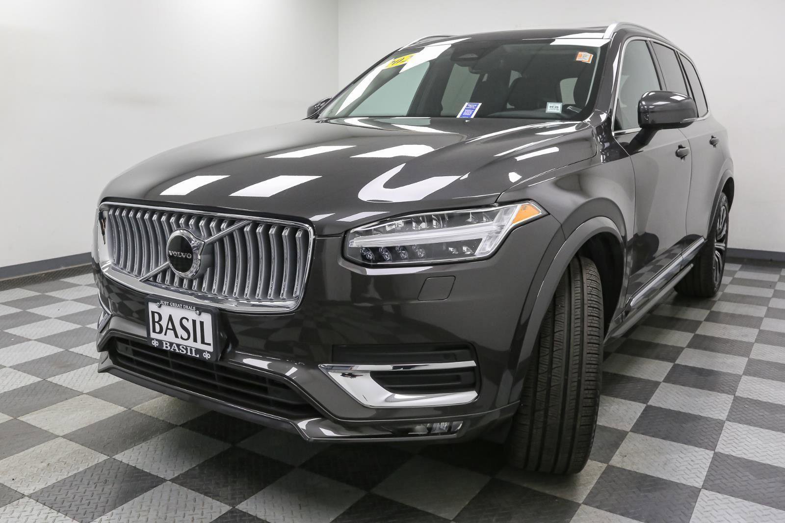 Used 2024 Volvo XC90 B5 Core w/ Climate Package image 5