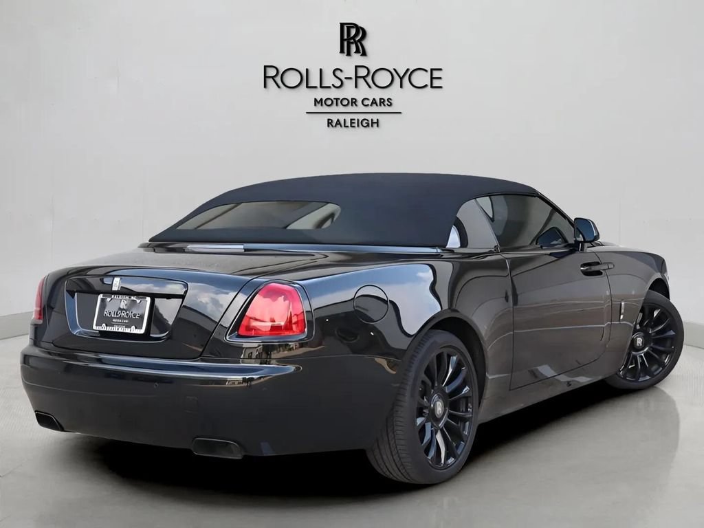 Used 2018 Rolls-Royce Dawn RWD image 3