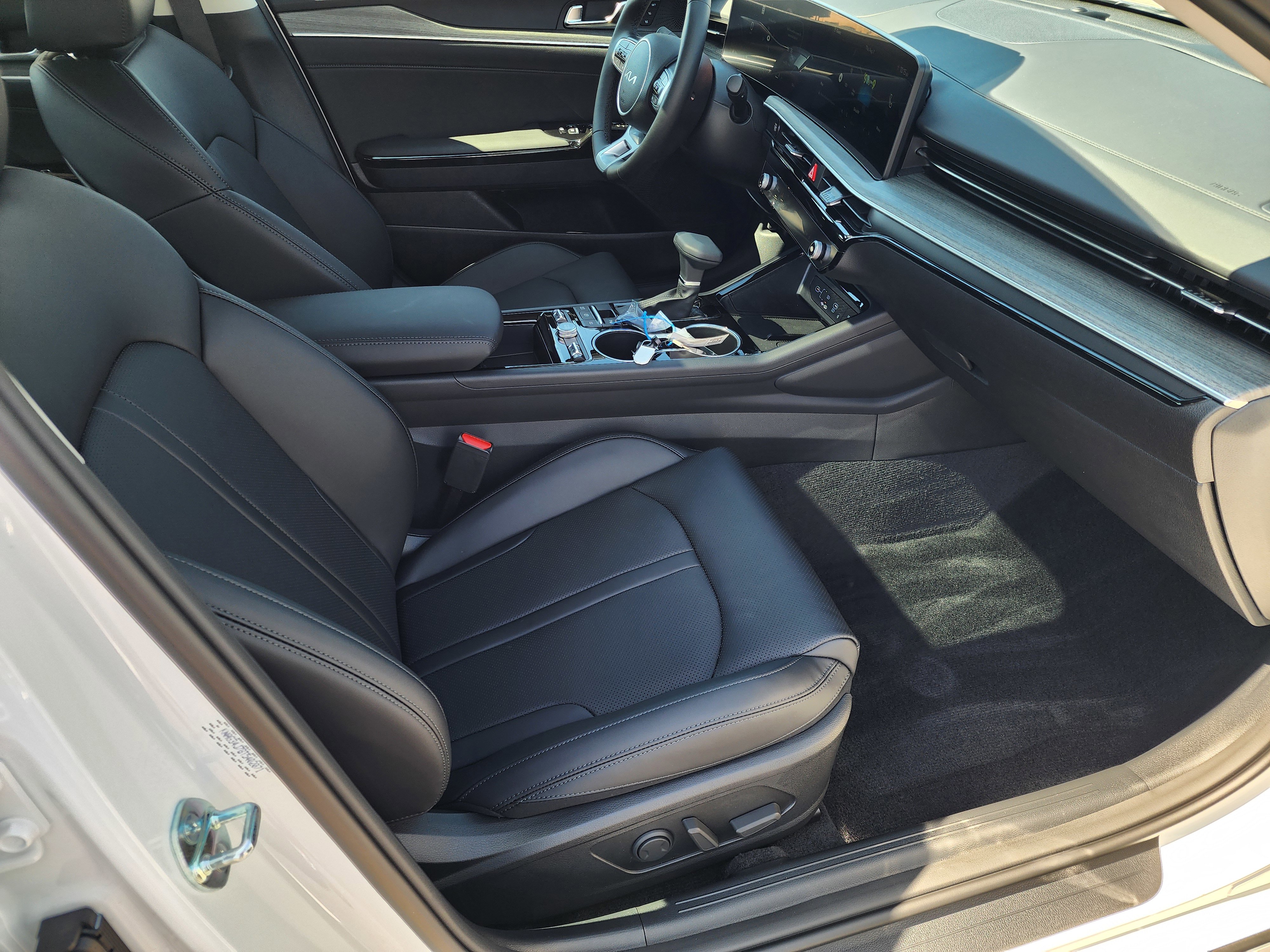 New 2026 Kia K5 EX image 10