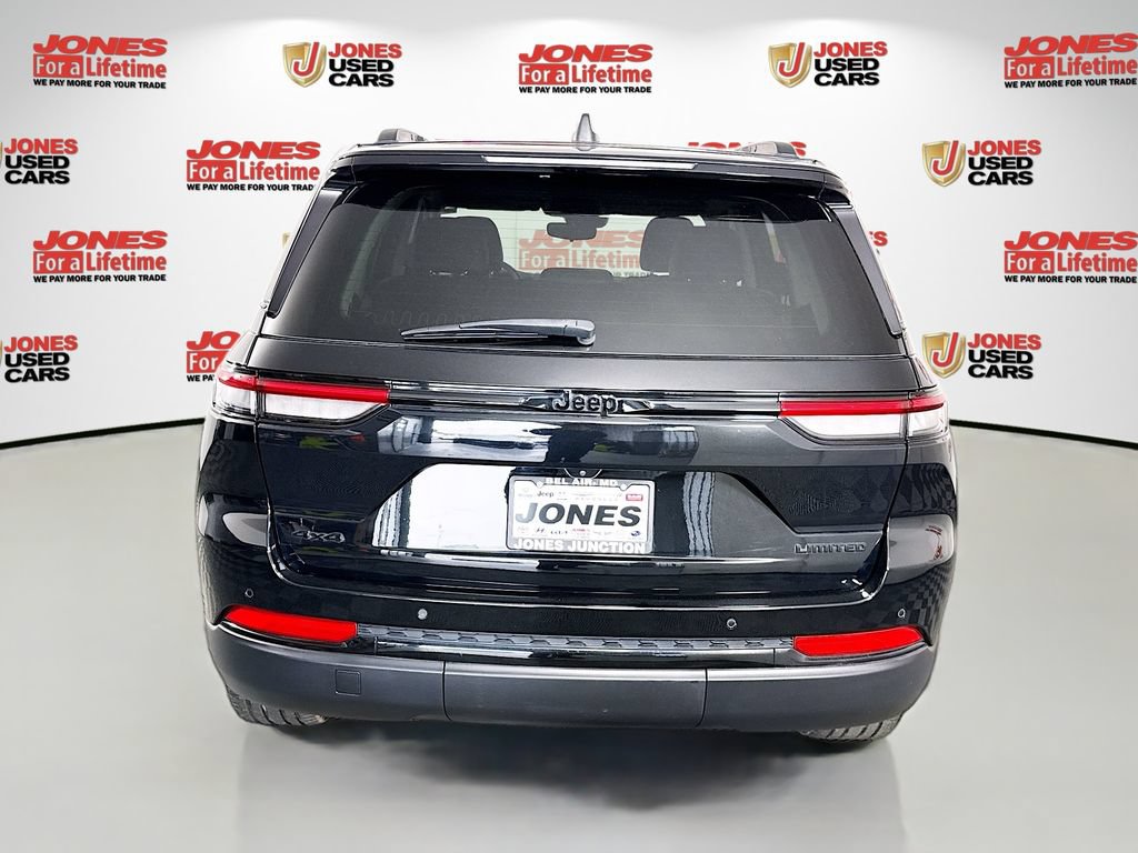 Used 2023 Jeep Grand Cherokee Limited w/ Black Appearance Package AWD/4WD image 15