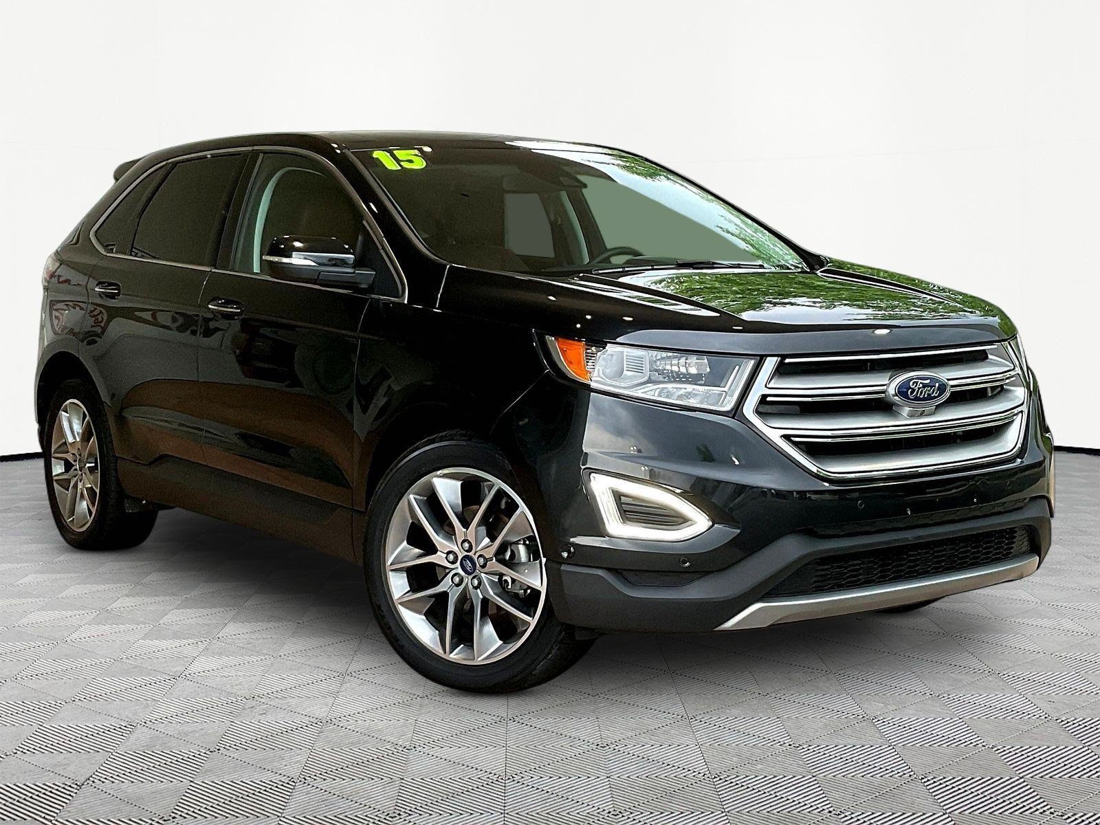 Used 2015 Ford Edge Titanium w/ Equipment Group 302A FWD image 3