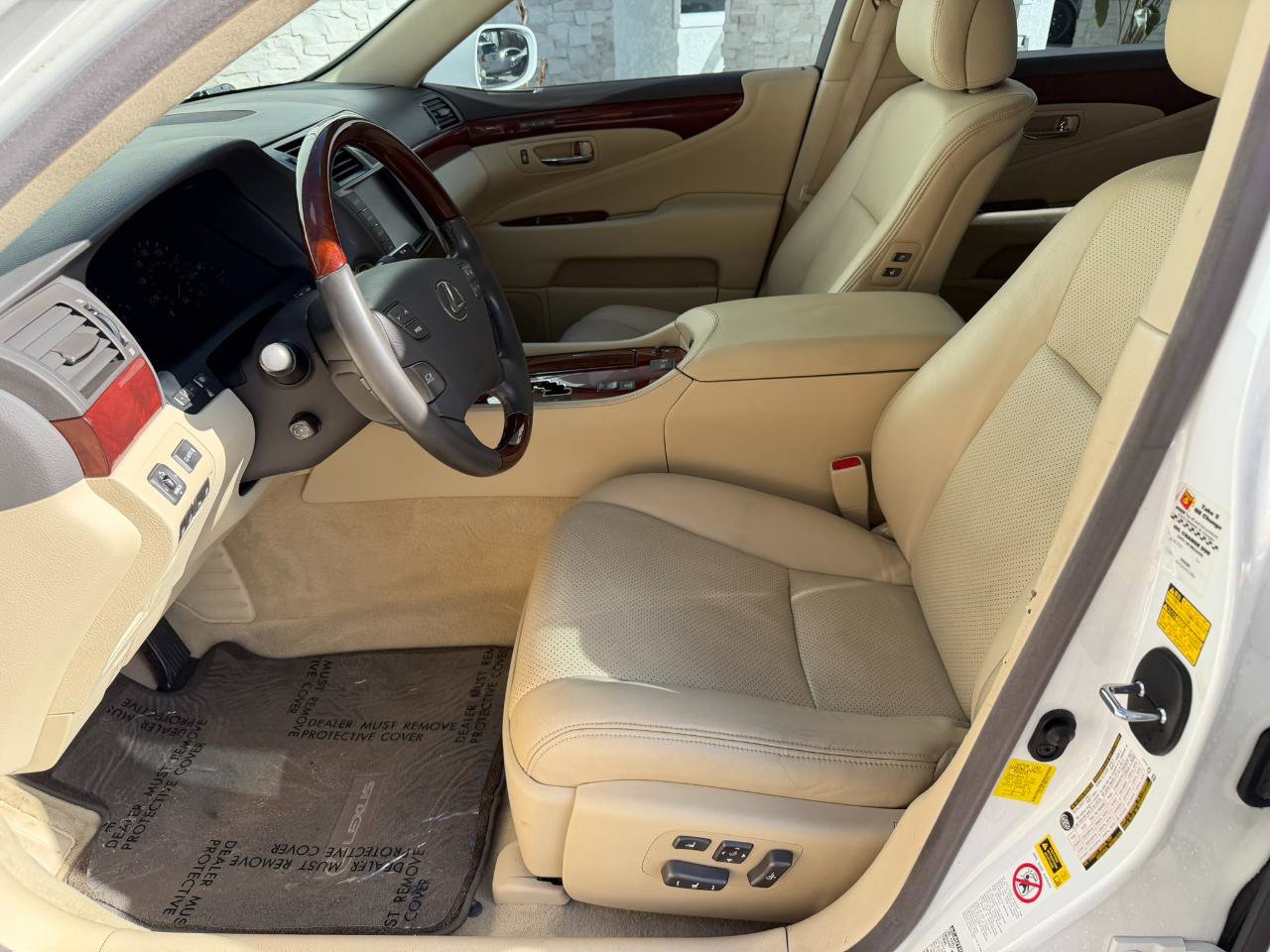 Used 2011 Lexus LS 460 AWD w/ Comfort Pkg image 23