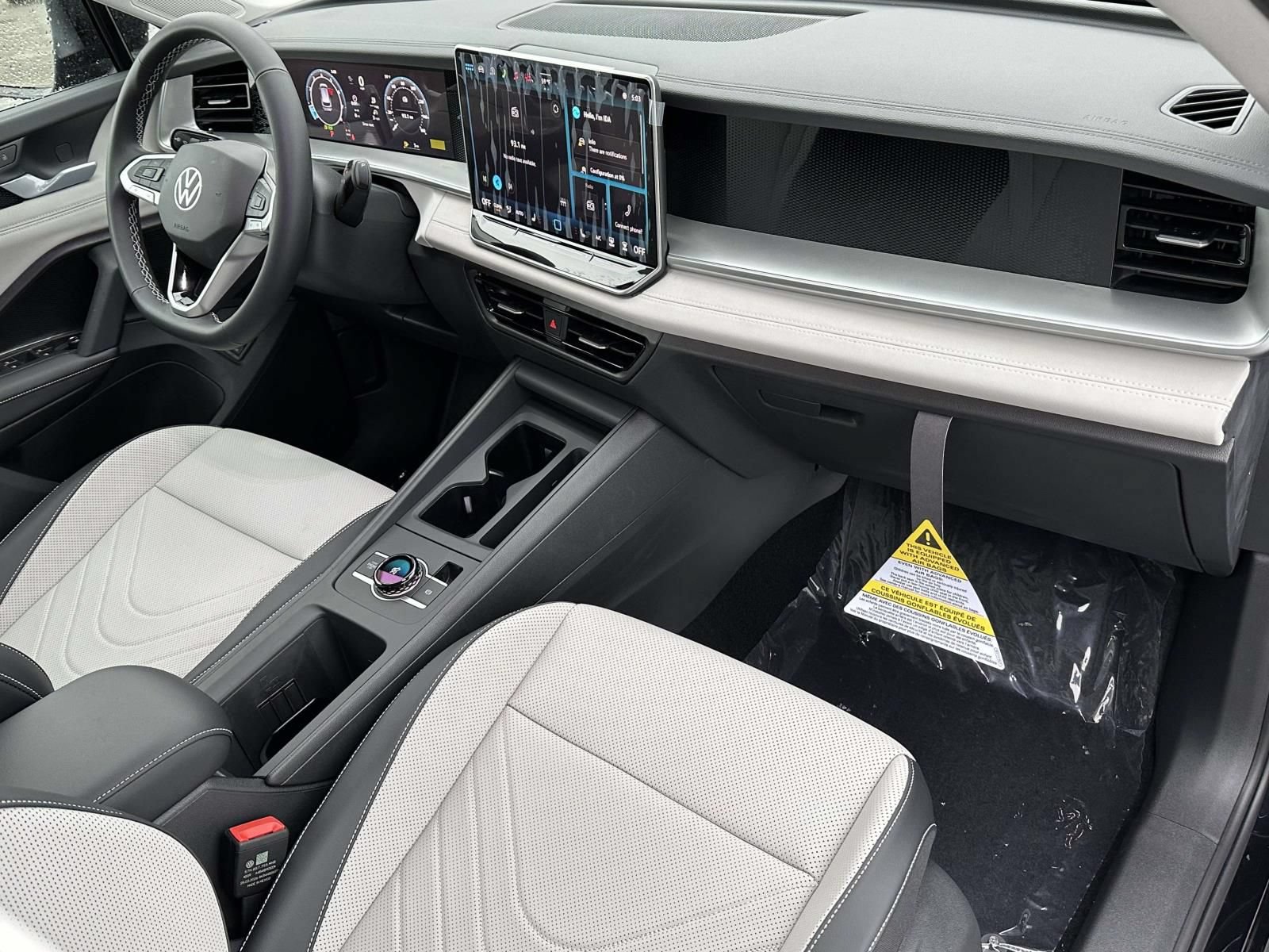 New 2026 Volkswagen Tiguan SE FWD image 12
