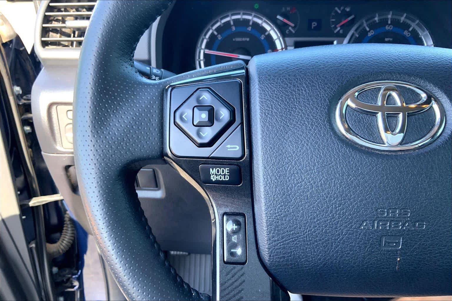 Used 2019 Toyota 4Runner TRD Off-Road Premium AWD/4WD image 24