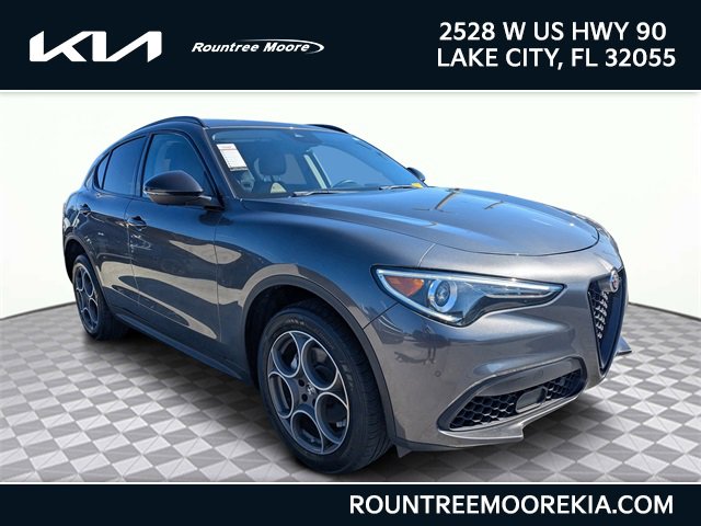Used 2021 Alfa Romeo Stelvio Sprint w/ Nero Edizione
