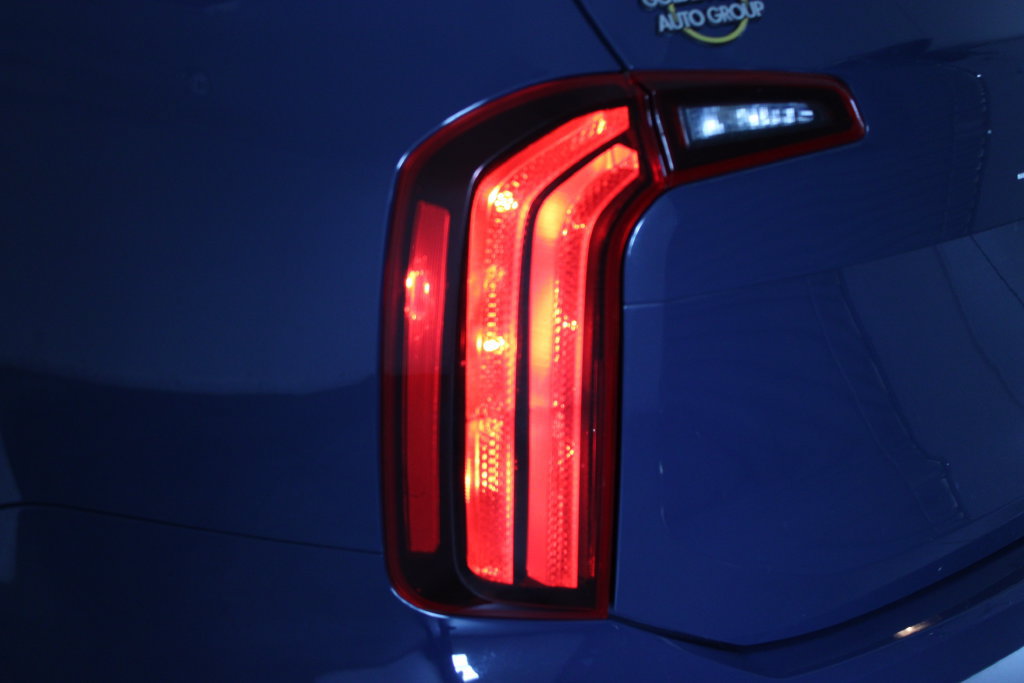 Used 2025 Kia Telluride S FWD image 43