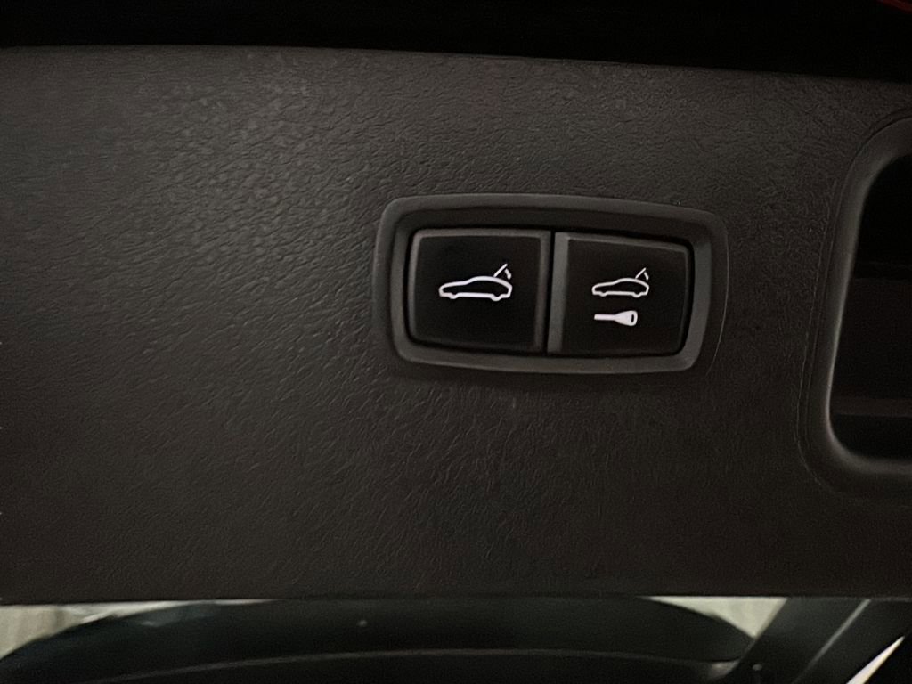 Used 2018 Porsche Macan S image 20