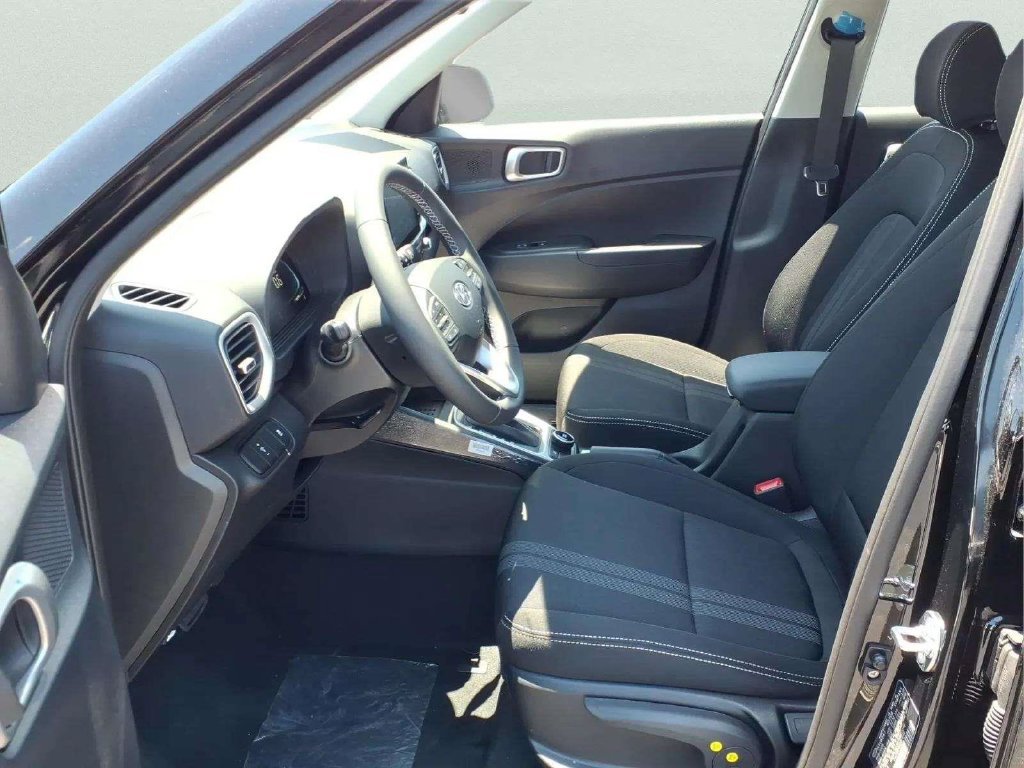 New 2026 Hyundai Venue SEL FWD image 14