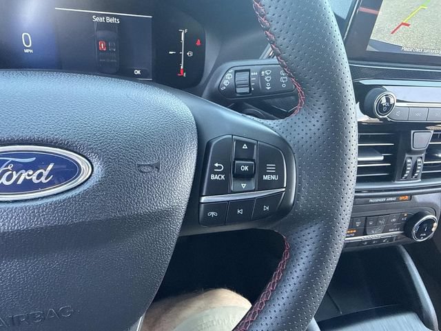 Used 2025 Ford Escape ST-Line Select AWD/4WD image 29
