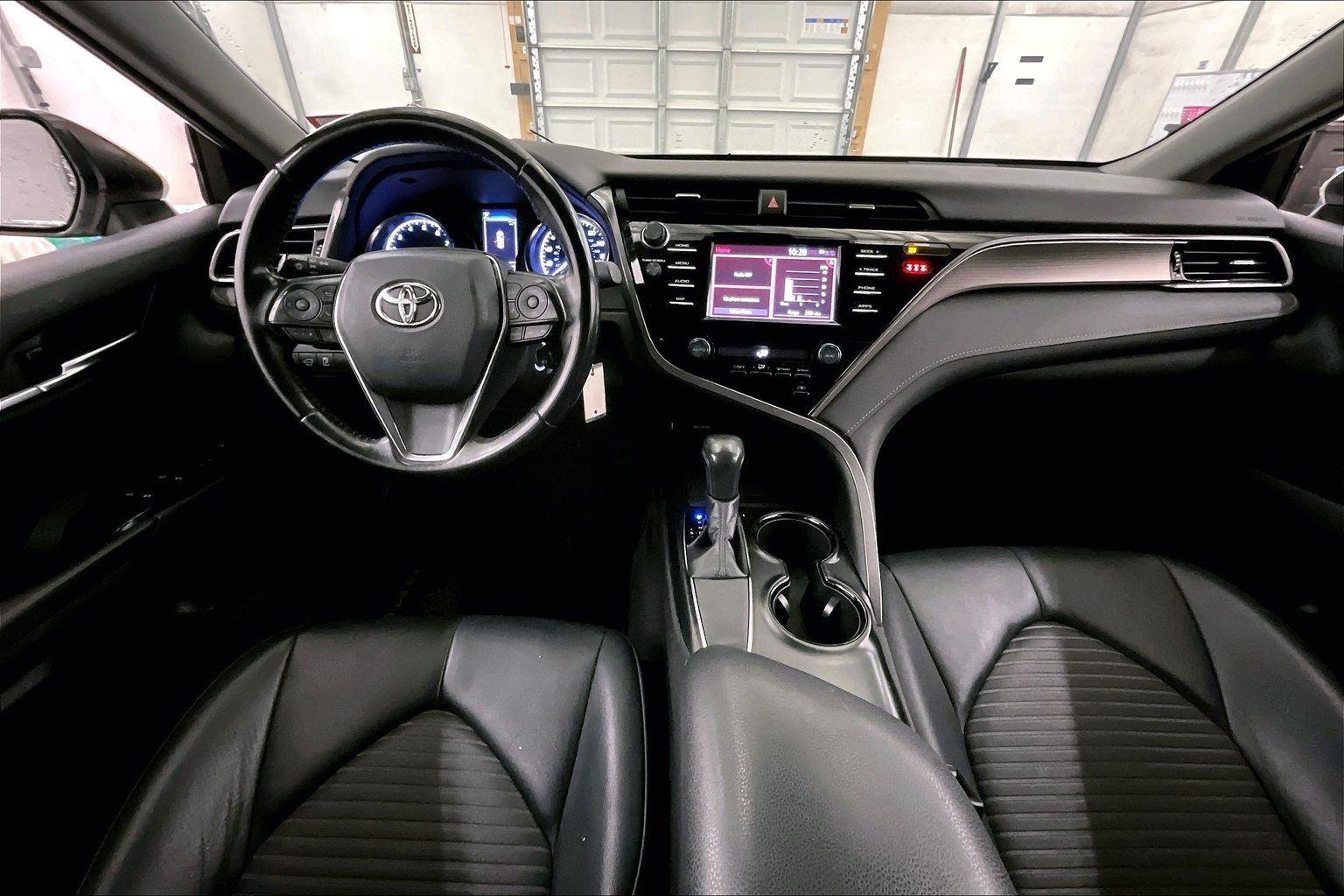Used 2019 Toyota Camry SE image 14