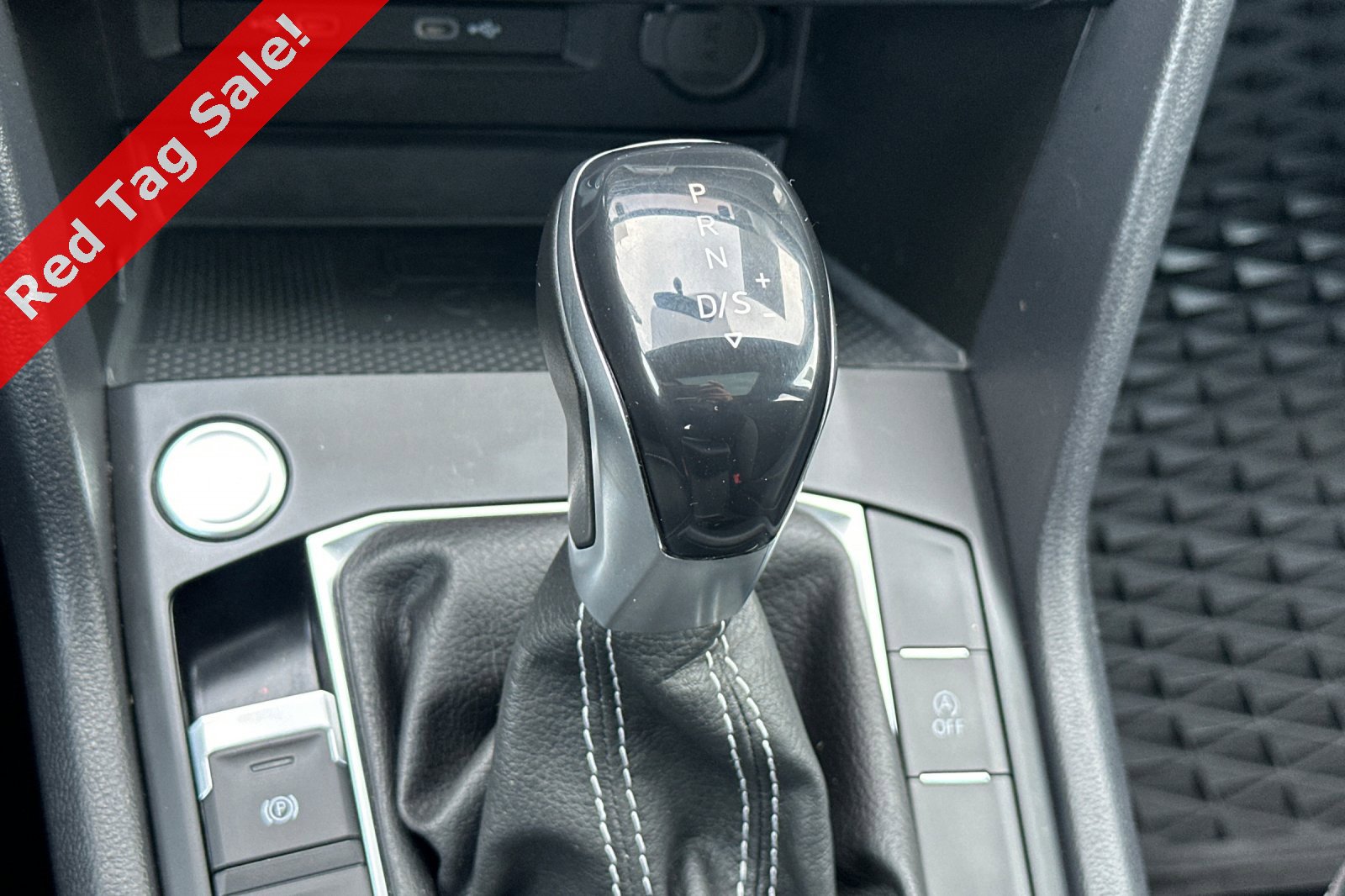 Certified 2022 Volkswagen Taos SE w/ Panoramic Sunroof Package image 22