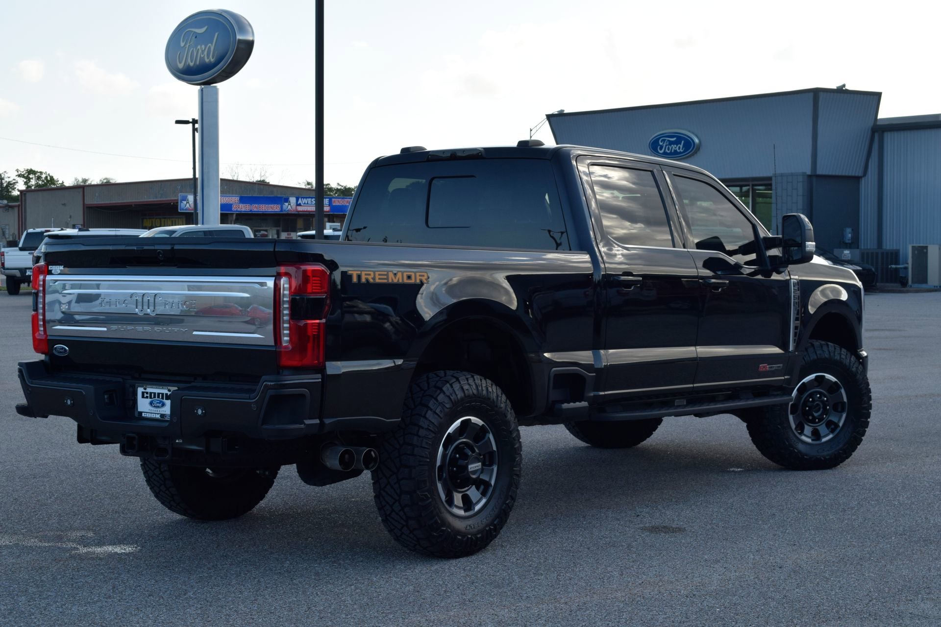 Used 2024 Ford F250 King Ranch w/ Tremor Off-Road Package AWD/4WD image 6