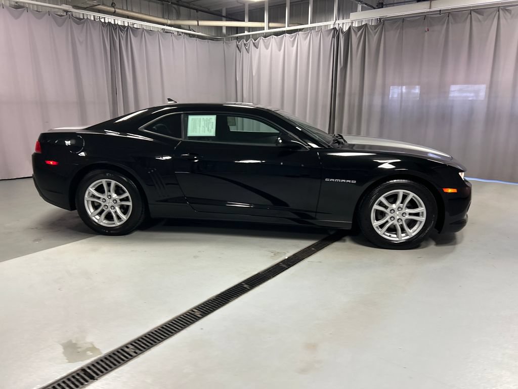 Used 2015 Chevrolet Camaro LS RWD image 8