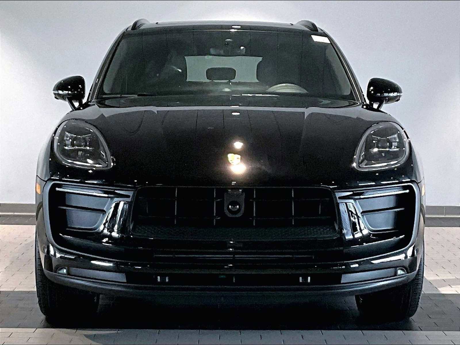 New 2026 Porsche Macan AWD/4WD image 10
