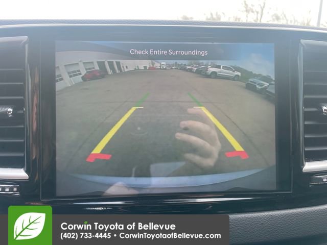 Used 2023 Chrysler Pacifica Touring-L image 13