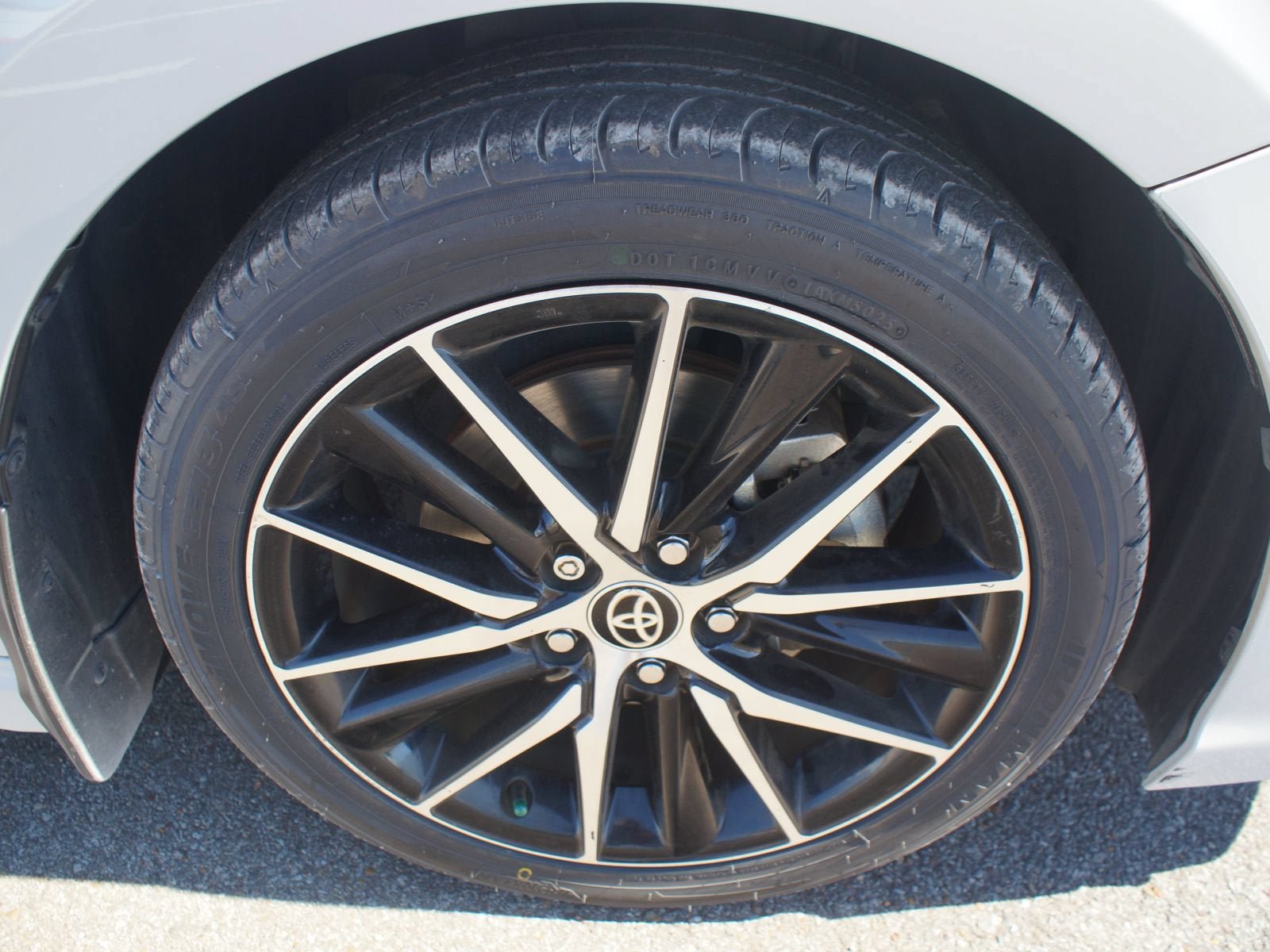 Used 2024 Toyota Camry SE w/ Cold Weather Package FWD image 25