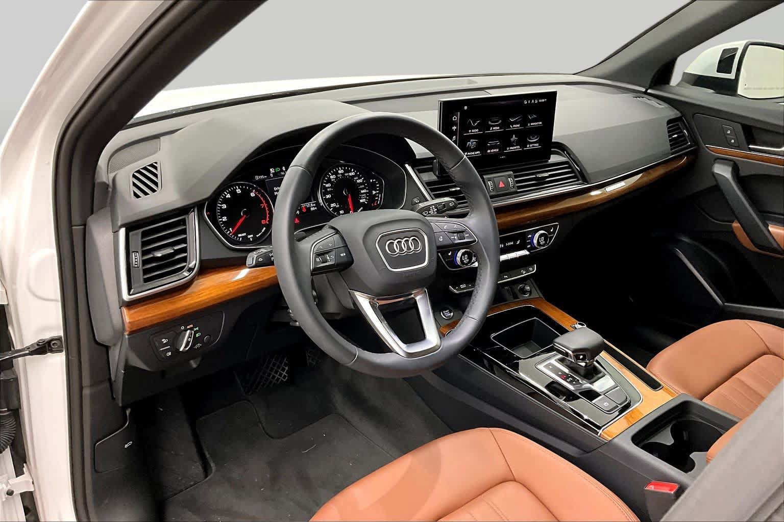 Used 2024 Audi Q5 2.0T Premium AWD/4WD image 17