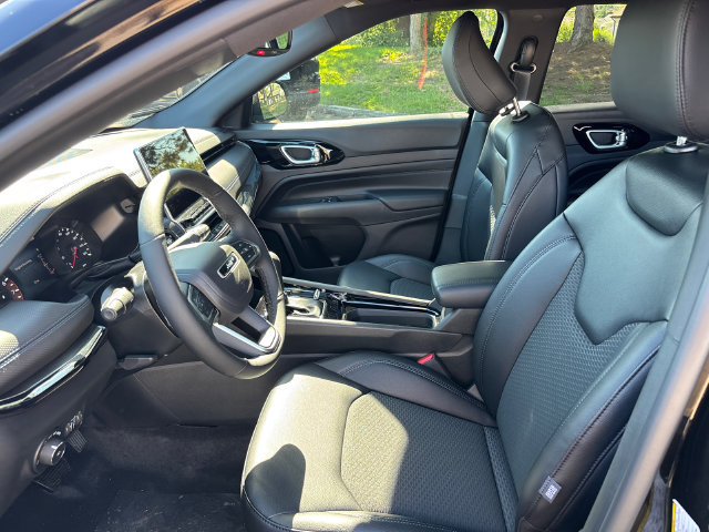 New 2026 Jeep Compass Latitude AWD/4WD image 2