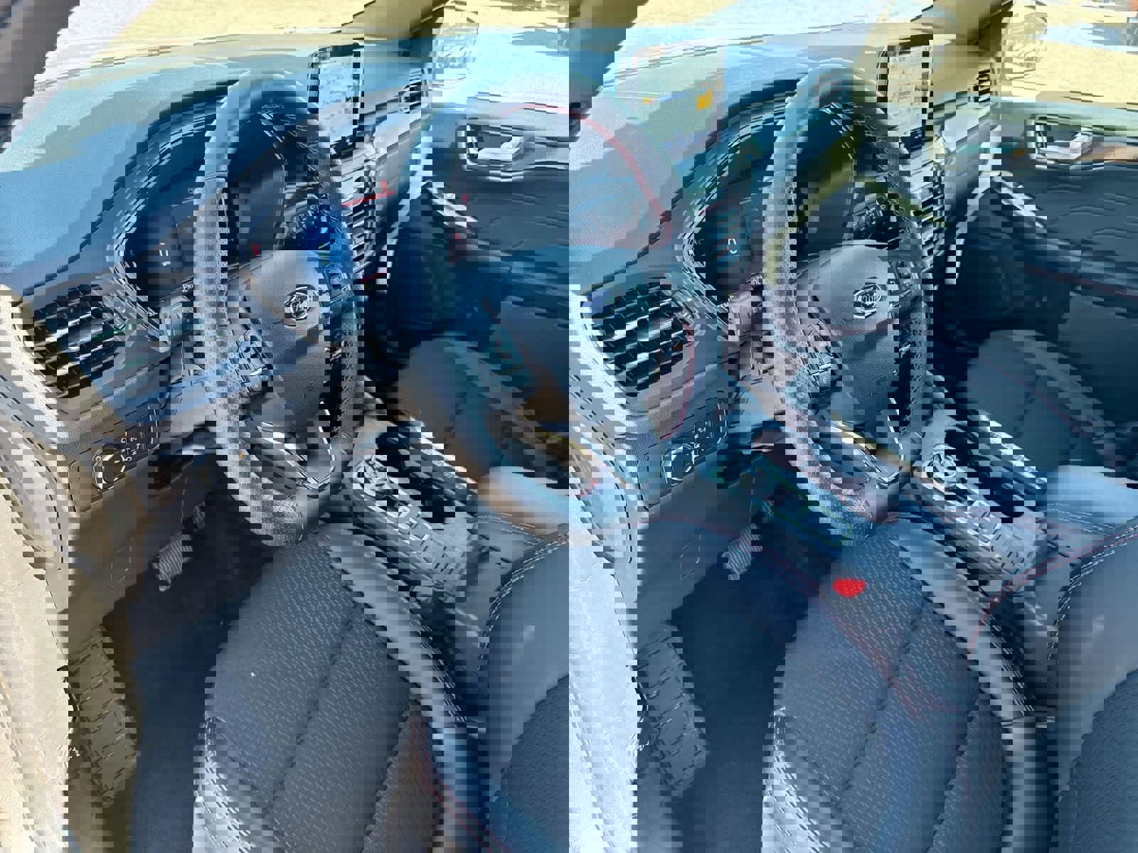 Used 2025 Ford Escape ST-Line image 16