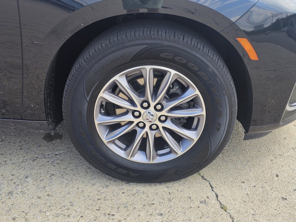 Used 2024 Buick Enclave Premium image 12